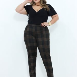 Calça Xadrez Plus Size - Sofisticação em Estampa Clássica